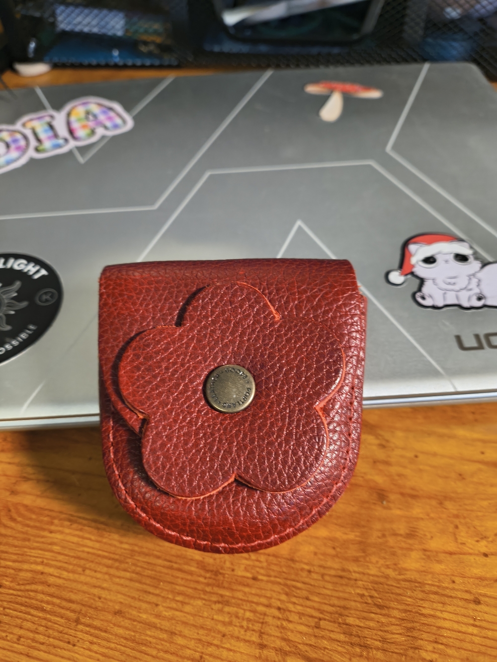 Portland Leather Chili Red Petunia Pouch